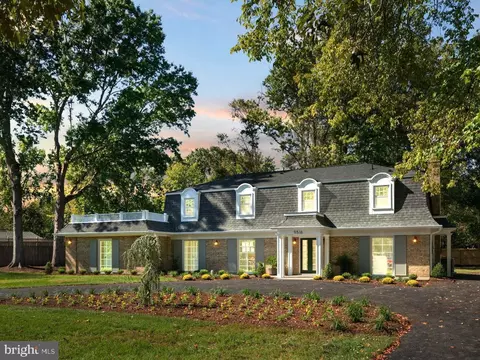 9516 Ferry Harbour Ct, Alexandria, VA 22309