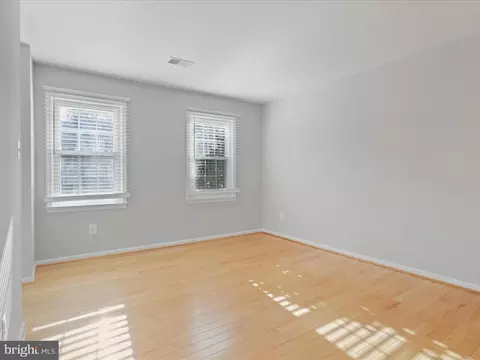 8315 Uxbridge Ct, Springfield, VA 22151 photo 16