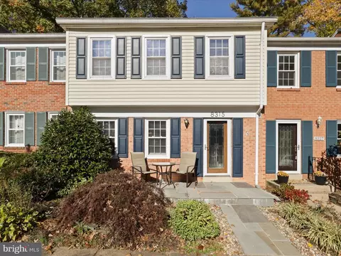 8315 Uxbridge Ct, Springfield, VA 22151 photo 3