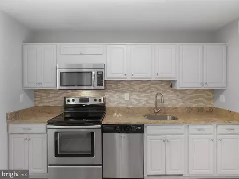 8315 Uxbridge Ct, Springfield, VA 22151 photo 9