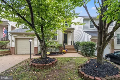 9002 Harrover Pl, Lorton, VA 22079