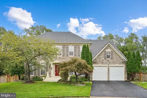 7005 Caton Woods Ct, Springfield, VA 22150 photo 1