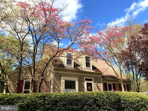 1637 Stowe Rd, Reston, VA 20194
