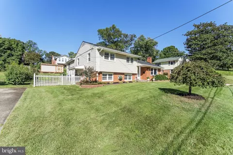 7908 Foote Ln, Springfield, VA 22151 photo 2