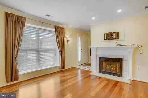 7701 B Lexton Pl #26, Springfield, VA 22152 photo 4