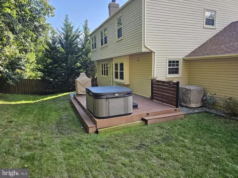 7409 Shady Palm Dr, Springfield, VA 22153 photo 6