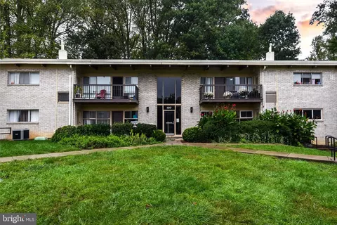 4947 F Americana Dr #112, Annandale, VA 22003