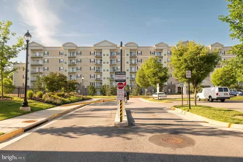 6301 Edsall Rd #608, Alexandria, VA 22312