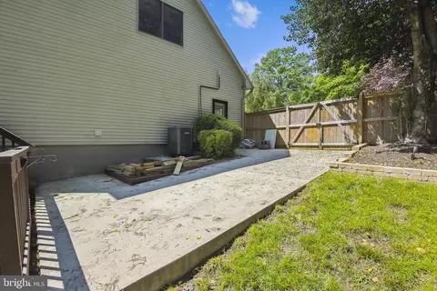 11002 Devenish Dr, Oakton, VA 22124 photo 57