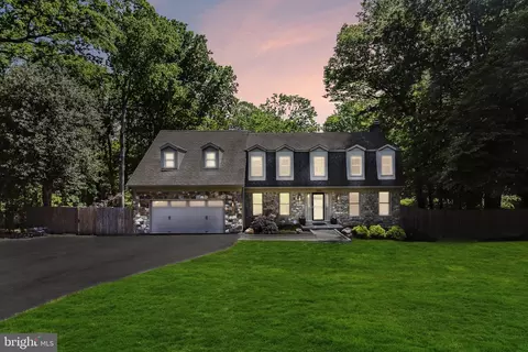 11002 Devenish Dr, Oakton, VA 22124 photo 2