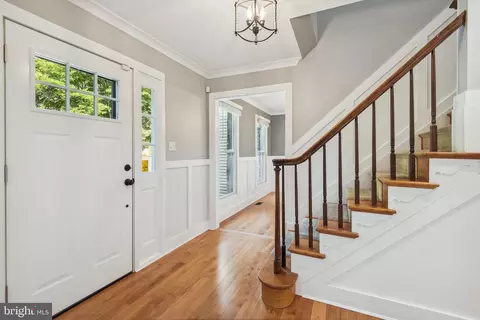 11002 Devenish Dr, Oakton, VA 22124 photo 5