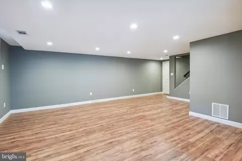 11002 Devenish Dr, Oakton, VA 22124 photo 46