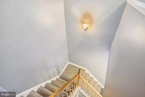 11002 Devenish Dr, Oakton, VA 22124 photo 34