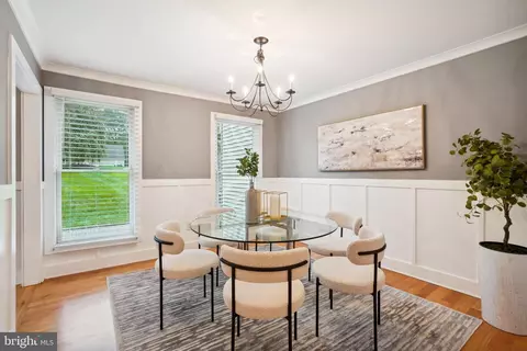 11002 Devenish Dr, Oakton, VA 22124 photo 9