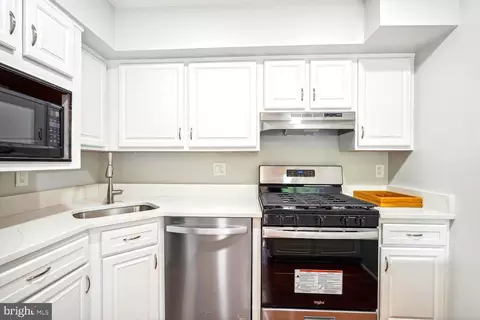 7829 Enola St #103, Mclean, VA 22102 photo 7