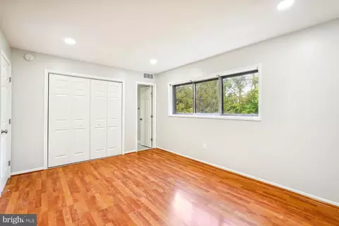 7829 Enola St #103, Mclean, VA 22102 photo 8