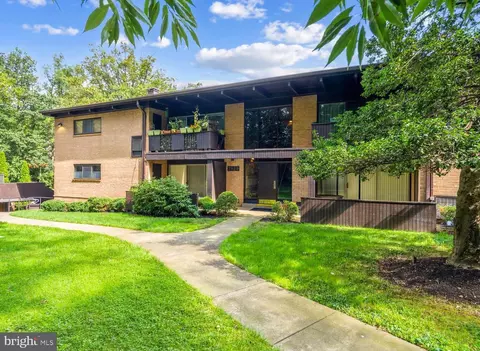 7829 Enola St #103, Mclean, VA 22102