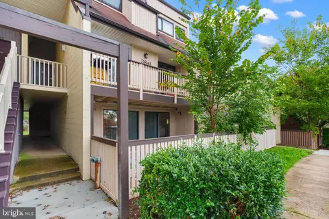 3831 El Camino Pl #10, Alexandria, VA 22309