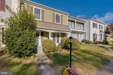 3202 Tayloe Ct, Herndon, VA 20171