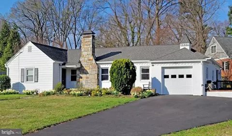 3810 Rose Ln, Annandale, VA 22003