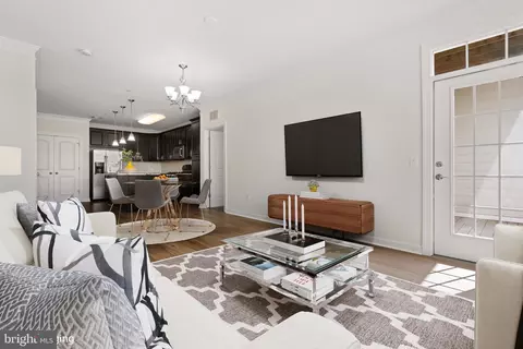 3160 John Glenn St #405, Herndon, VA 20171