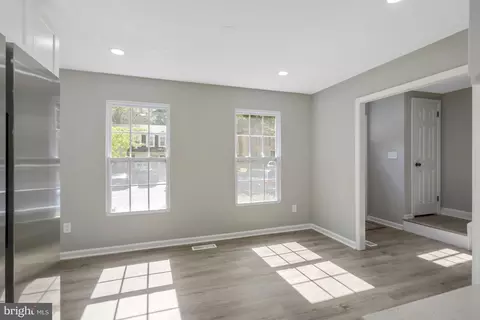 7908 Birchtree Ct, Springfield, VA 22152 photo 9