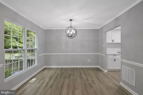 7908 Birchtree Ct, Springfield, VA 22152 photo 13
