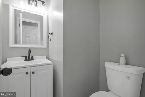 7908 Birchtree Ct, Springfield, VA 22152 photo 14