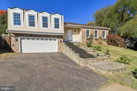 14404 Haystack Ct, Centreville, VA 20120