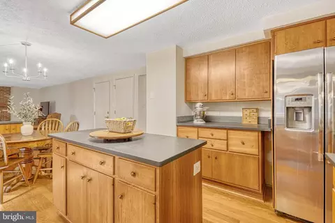 6013 Windward Dr, Burke, VA 22015 photo 5