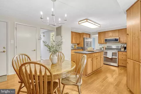 6013 Windward Dr, Burke, VA 22015 photo 6