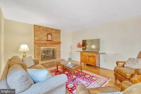 6013 Windward Dr, Burke, VA 22015 photo 9