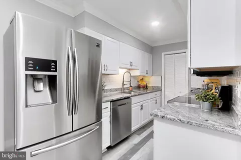 Kitchen - 8318 K Kingsgate Rd #545, Springfield, VA 22152 photo 1 of 4