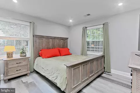 Bedroom - 8318 K Kingsgate Rd #545, Springfield, VA 22152 photo 1 of 6