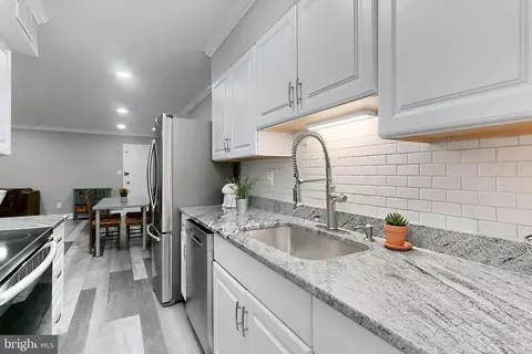Kitchen - 8318 K Kingsgate Rd #545, Springfield, VA 22152 photo 4 of 4
