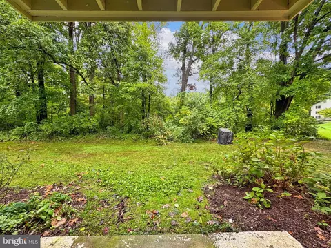 Exterior - 8318 K Kingsgate Rd #545, Springfield, VA 22152 photo 4 of 16