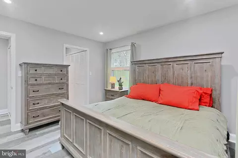 Bedroom - 8318 K Kingsgate Rd #545, Springfield, VA 22152 photo 2 of 6