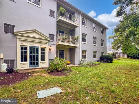 Exterior - 8318 K Kingsgate Rd #545, Springfield, VA 22152 photo 6 of 16