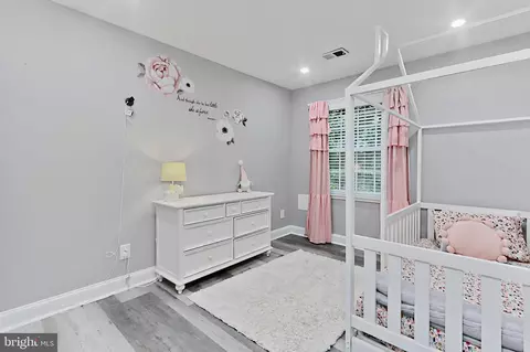 Bedroom - 8318 K Kingsgate Rd #545, Springfield, VA 22152 photo 3 of 6