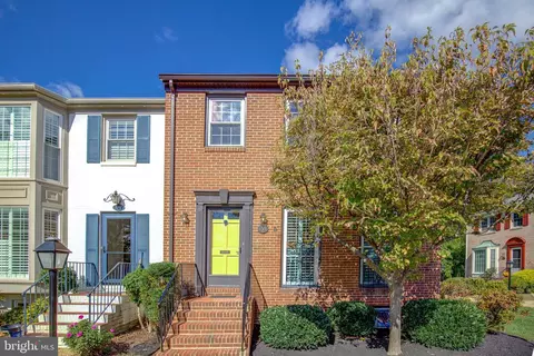 155 E Street St NE, Vienna, VA 22180