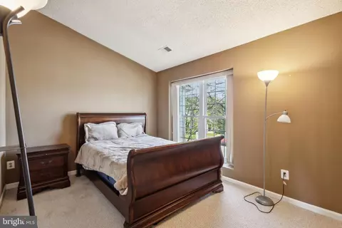 3011 Mcmaster Ct, Herndon, VA 20171 photo 16