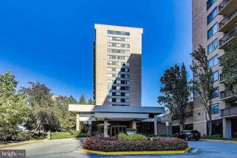 3709 S George Mason Dr #1212, Falls Church, VA 22041