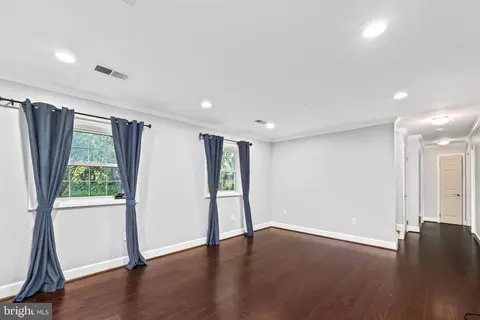 1935 Foxhall Rd, Mclean, VA 22101 photo 27