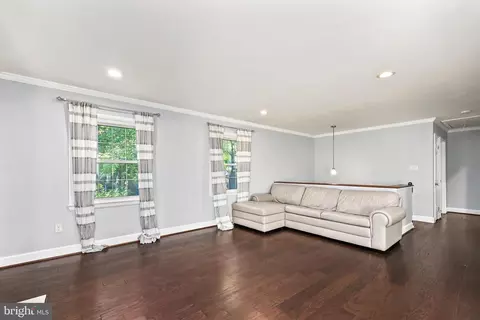 1935 Foxhall Rd, Mclean, VA 22101 photo 6