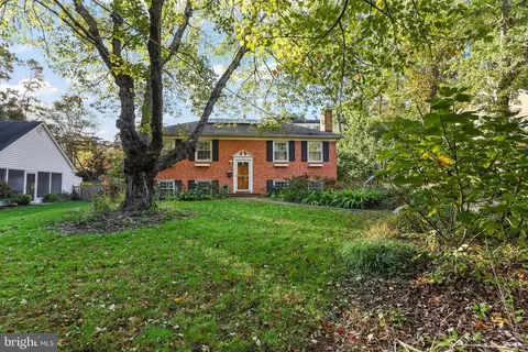 1935 Foxhall Rd, Mclean, VA 22101 photo 3