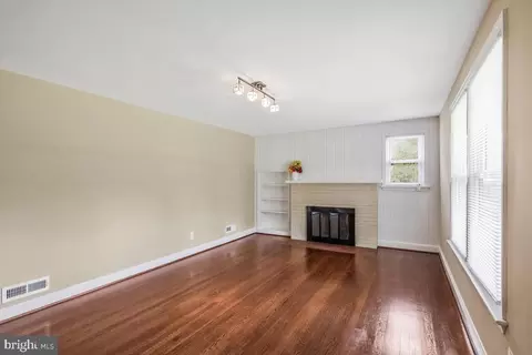 6710 Greenleaf St, Springfield, VA 22150 photo 6
