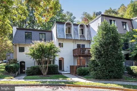 1632 Valencia Way, Reston, VA 20190