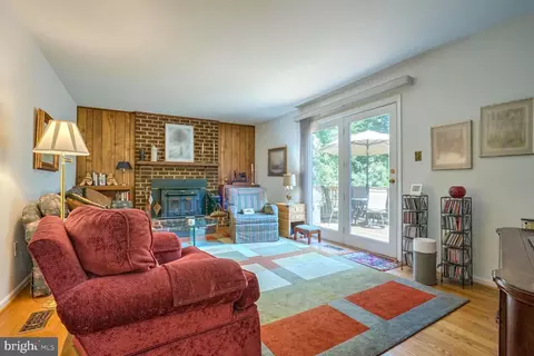 7109 Rolling Forest Ave, Springfield, VA 22152 photo 13