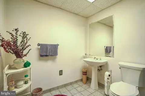 7109 Rolling Forest Ave, Springfield, VA 22152 photo 29