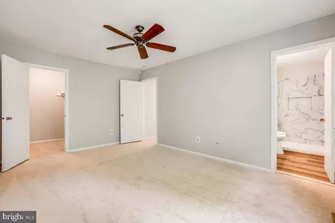 Bedroom - 4407 Tulip Tree Ct, Chantilly, VA 20151 photo 5 of 6